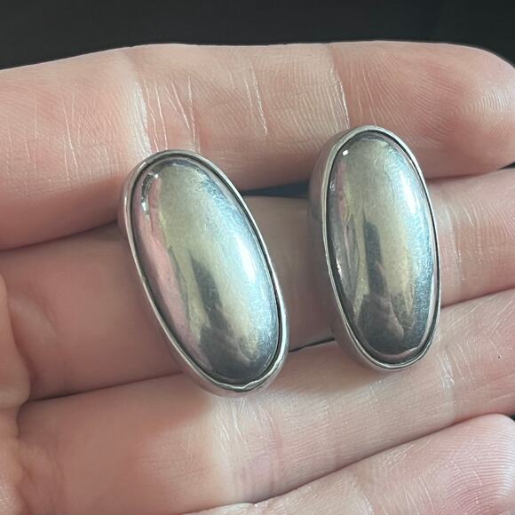 Vintage Jewelry - Vintage 70s 925 Sterling Silver Modernist Designer REGE Clip Earrings Signed